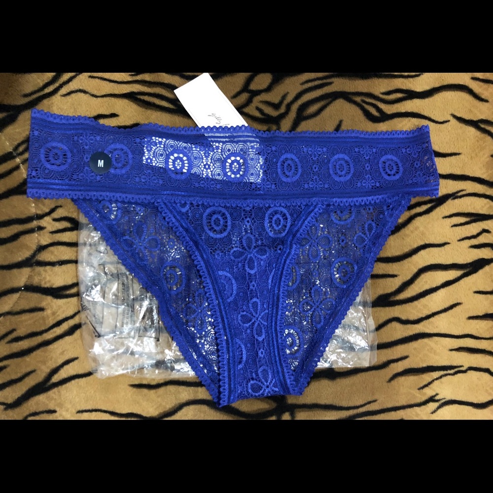 Gilly Hicks by Hollister size M